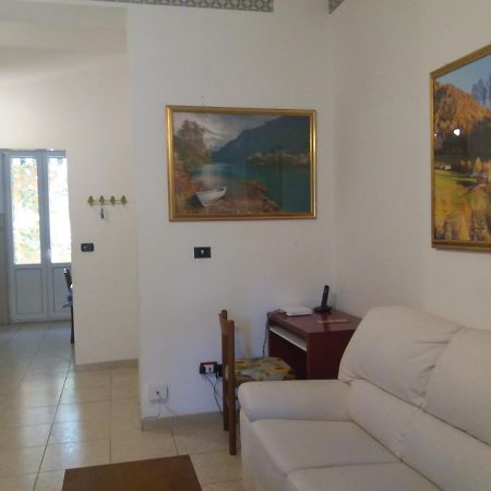 Casa Vacanze Lida มารีนาดีคาร์รารา ภายนอก รูปภาพ