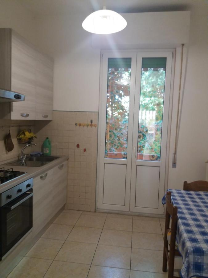 Casa Vacanze Lida มารีนาดีคาร์รารา ภายนอก รูปภาพ
